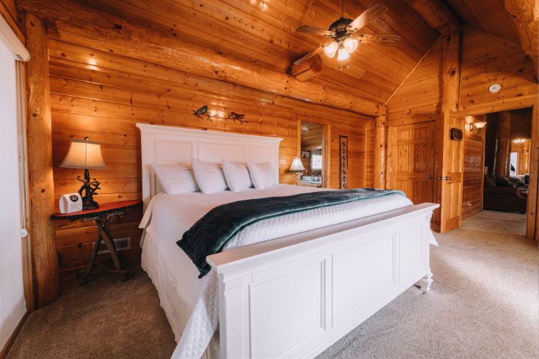 How to Score a Pigeon Forge Cabin Cheap